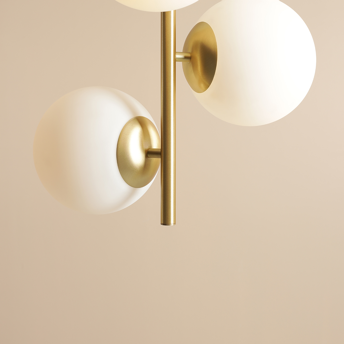 JAKIE LAMPY DO SALONU Z ANEKSEM KUCHENNYM WYBRAĆ?